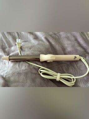 LANGE Curling  Wand w/ gold accents.